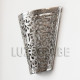 Aplique de aluminio poligonal, calado y grabado con tallos y hojas