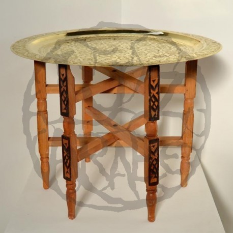 Table de thé de jambe pliante avec plateau en laiton sculpté