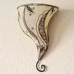 Aplique orquídea de piel pintado