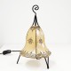 Lampe de table forme de cloche de cuir peint au henné