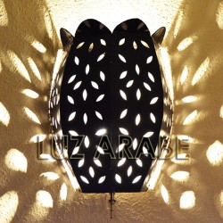 Aplique de pared tulipán de forja calada