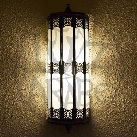 Grand applique murale marocaine de verre blanc avec résine