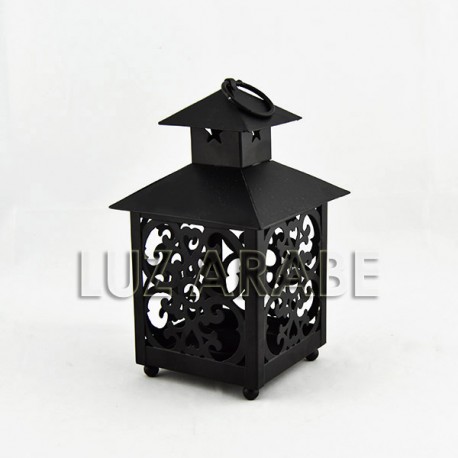 Farol de hierro calado forma casa cuadrada