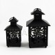 Farol de hierro calado forma casa cuadrada