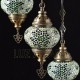 Lustre en mosaïque turque avec trois globes et ton vert
