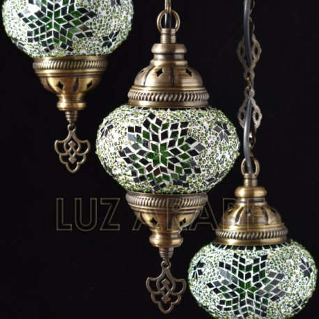 Lustre en mosaïque turque avec trois globes et ton vert